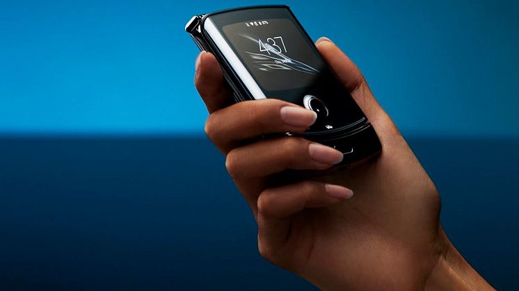 Under 2020 lanseras bland andra Motorola Razr som enbart har stöd för e-SIM. 