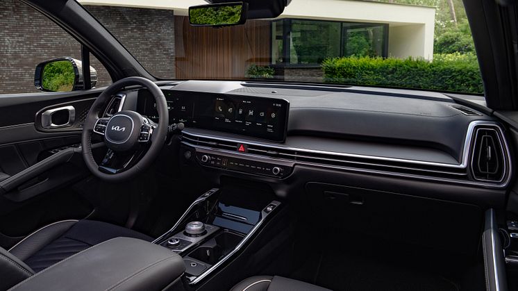 kia-sorento-pe-my24-highres-interior1 015