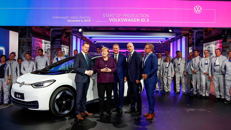 Den tyske Kansler, Angela Merkel, deltog i ID.3 produktionsstart-event på fabrikken i Zwickau mandag den 4. november