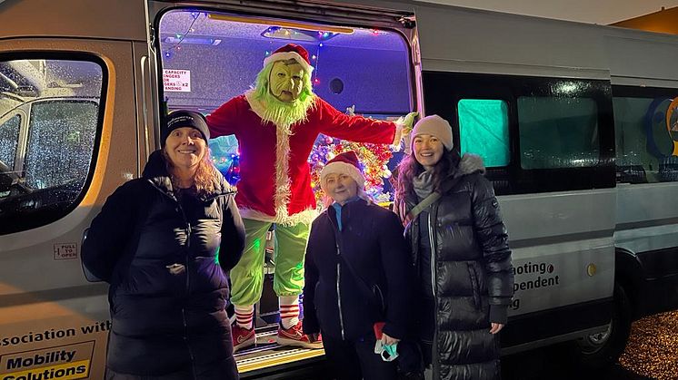 Karen Dunbar, Grinch, Margaret Fraser and Amy Rew.JPG
