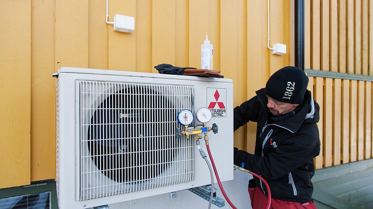 Introduserer varmepumpe for TEK10 hus