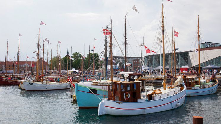 KAJ-KALAS: Lørdag d. 7. august byder M/S Museet for Søfart, Maritimt Værksted Hal 16 og Kulturværftet til gratis fest med dans, musik og udsigt til smukke træbåde. 