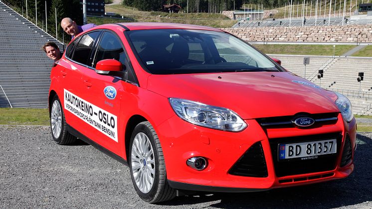 Knut Wilthil og Henrik Borchgrevink satte verdensrekord i økonomikjøring med Ford Focus med den prisbelønte 1.0-liters EcoBoostmotoren