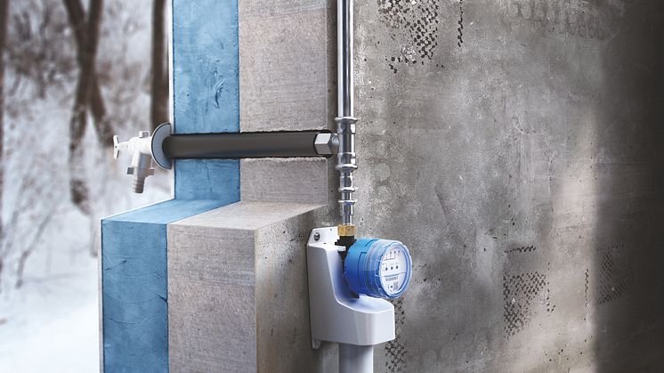 Geberit hygieniahuuhtelulaite puutarhaletkun vesiliitoksessa