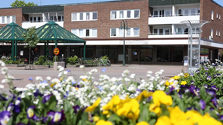 ​Hjälp oss att flytta biblioteket i Vaggeryd - låna en bok!