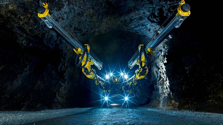Boomer-M20_in the mine.jpg