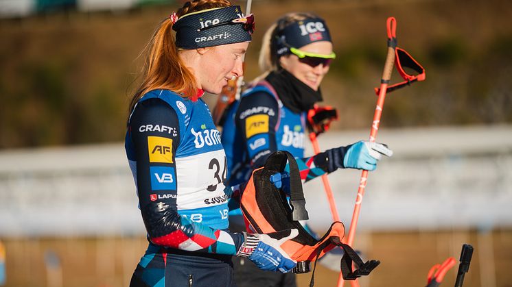LEDER IBU-CUP: Maren Hjelmeset Kirkeeide har nylig blitt 20 år. Juniorløperen leder sammenlagt på nivået under verdenscupen. Foto: Christian Haukeli.