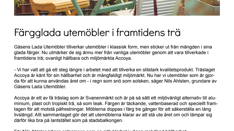 Färgglada utemöbler i framtidens trä