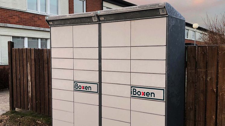 iBoxens leveransboxar på Krönikegatan