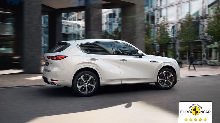  Mazda CX-60 belønnes med fem stjerner av Euro NCAP