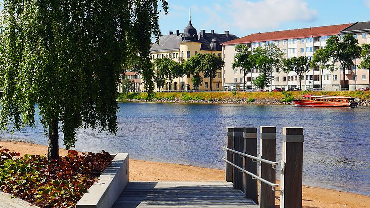Stranden vid Sandgrundsparken