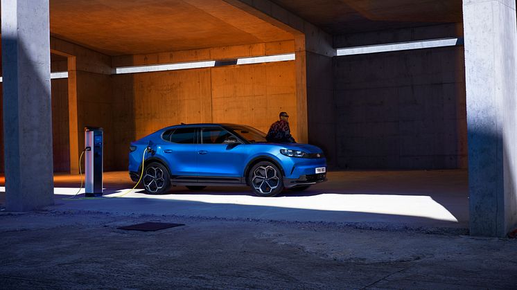 2024Ford_ElectricCapri_27.jpg