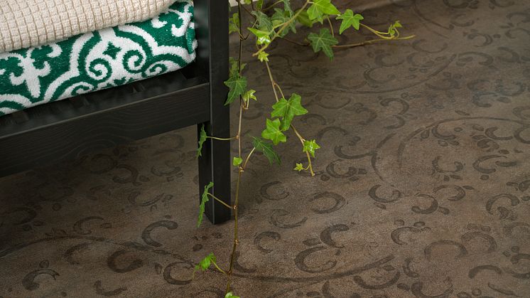 Tarkett_Aquarelle_French_Lily_Dark _Sand_25903144_Medallion_Dark_Brown_25905137_001