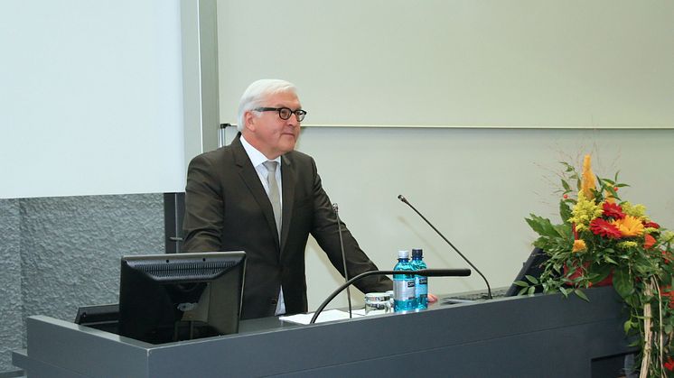 Verabschiedung der Absolventinnen und Absolventen des Akademischen Jahres 2013/2014