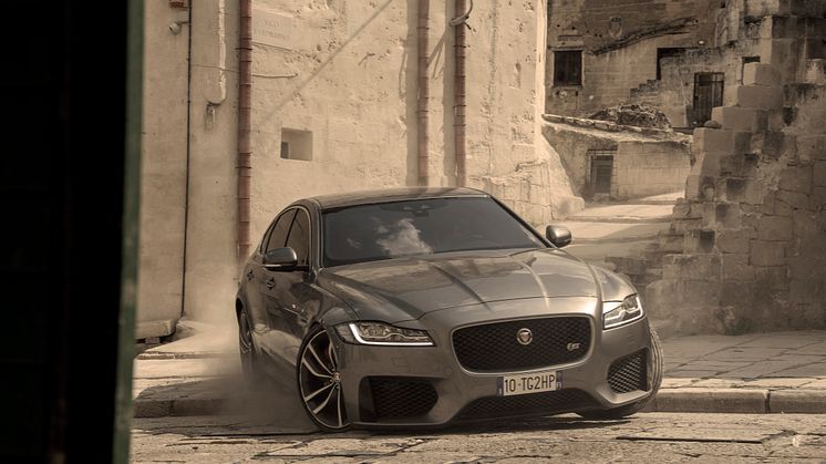 Jag_20MY_XF_Bond_No_Time_To_Die_20347.jpg