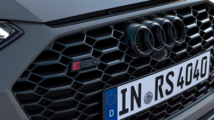 Audi RS 4 Avant med competition plus pakke (Nardogrå)
