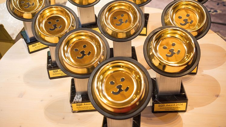 Award_pokale_300dpi_cmyk.jpg