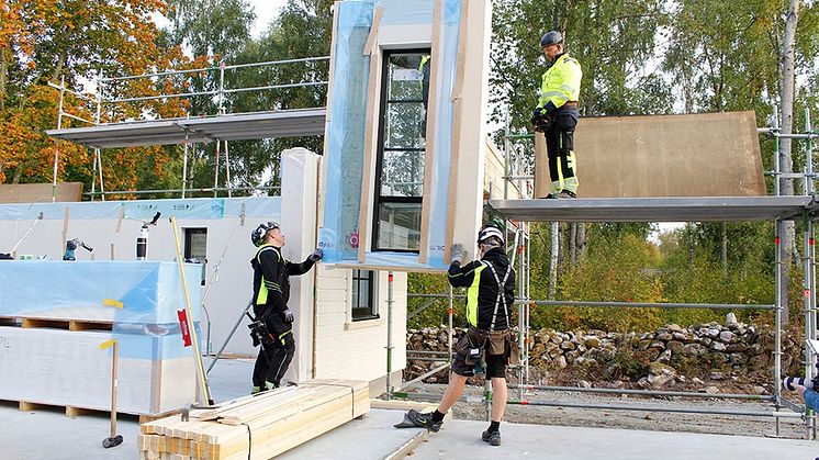 Husmontering av ett LB Optimal 113 i Sölvesborg.