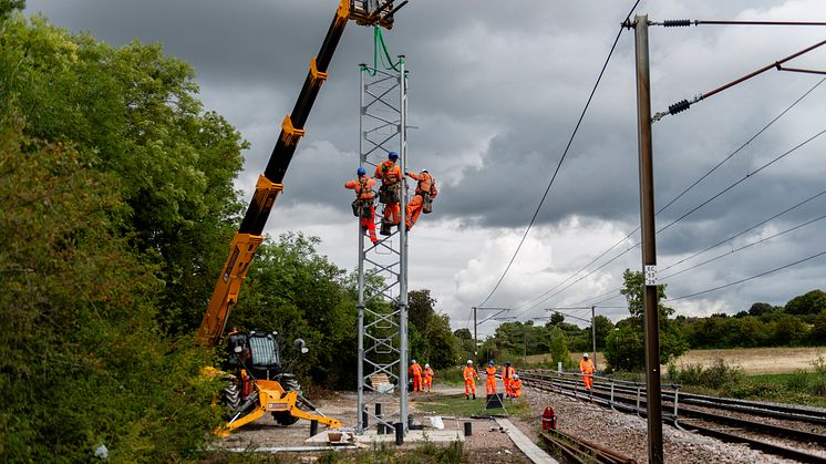 Engineers work between Welwyn and Hitchin to deliver ECDP, Network Rail (1)