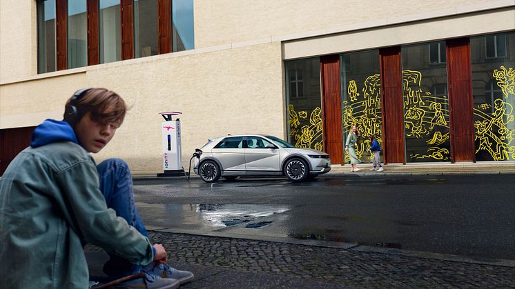 IONIQ 5 på IONITY-lader. Foto: Hyundai Motor Europe