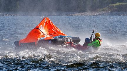 48 timmar i en livflotte – unik räddningsövning med Sjöräddningssällskapet