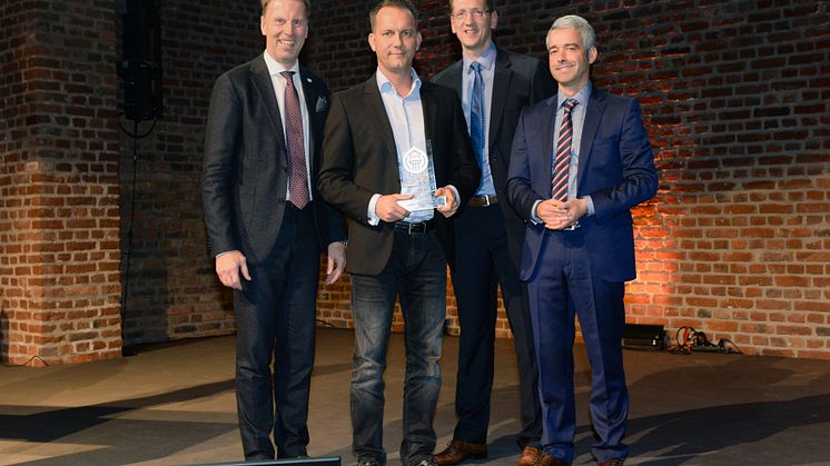 Sanierungspreis 16 Steildach: Christian Harste/Dörken, Henryk Pinkert, Ulrich Nelskamp/Nelskamp, Johannes Messer/DDH DAS DACHDECKER-HANDWERK, 