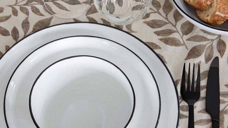 Rusta_2025_S3_porcelain_Elsaform-I.jpg