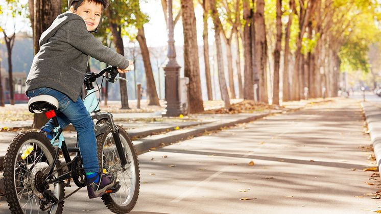 Nu begynder børnene i skole igen - mange af dem cykler. Tag hensyn til de bløde trafikanter og tag hjemmefra i god tid..