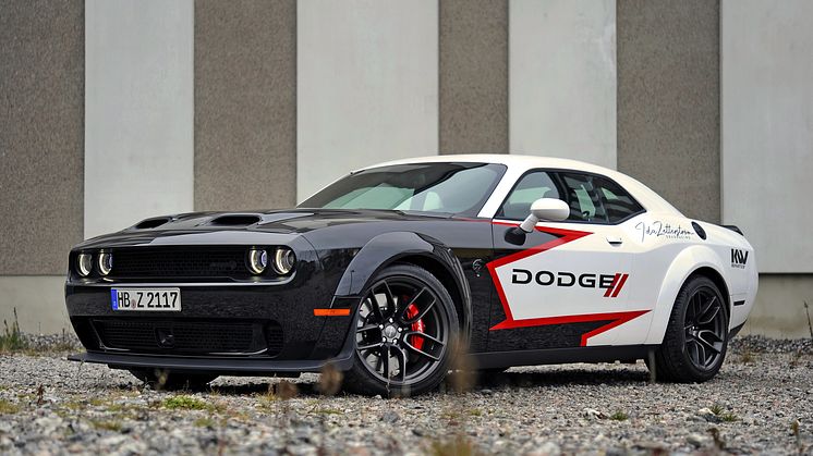  Dodge Challenger SRT Hellcat in the Ida Zetterström Edition