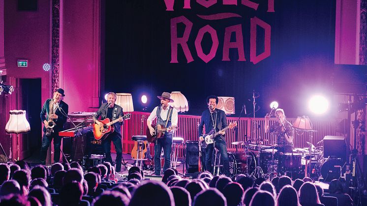 Violet Road ute med akustisk live-album