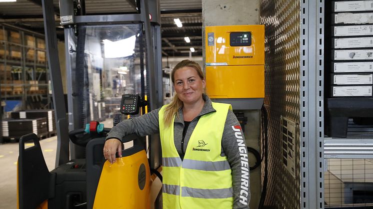 Plasman_litiumjontruck_EmelieHolmgren_Jungheinrich_red