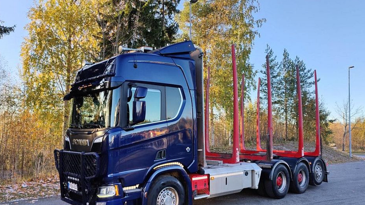 Esimerkiksi tähän Scaniaan voi rahoituksen saada nyt huippuedullisesti.