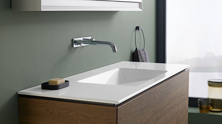 2022 Geberit ONE_nussbaum_1200_wt_slim-rim_3-4-low_1_Original