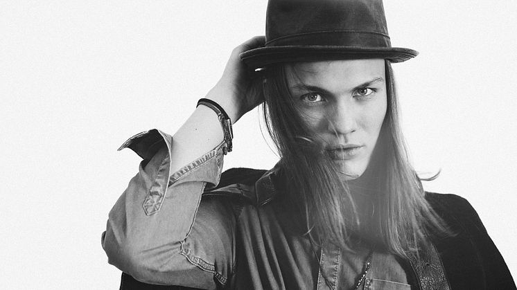 Jakob Karlberg debuterar med blivande sommarhiten ”Fan va bra”