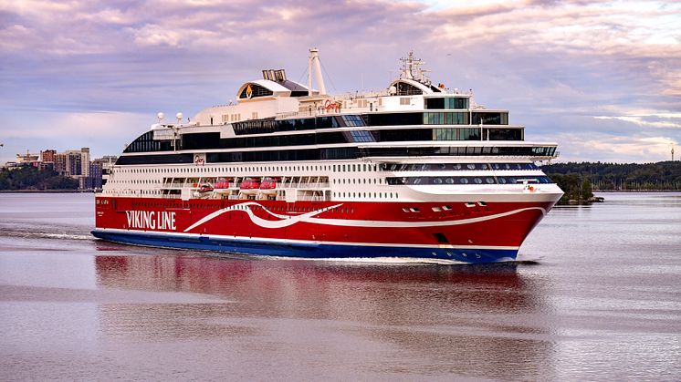 Klimatsmarta Viking Glory har trafikerat mellan Stockholm och Åbo sedan 1 mars 2022.