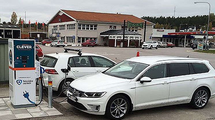 En av CLEVERS snabbladdare,  installerad i Ringarum