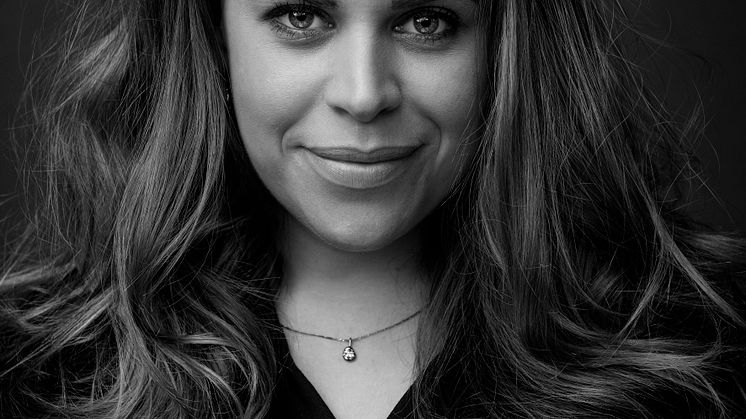 Pernille Tufte Radeid er programleder i Truecrimepodden og Skrekkpodden. Nå gir hun ut barnebok med mystisk tematikk på Cappelen Damm. 