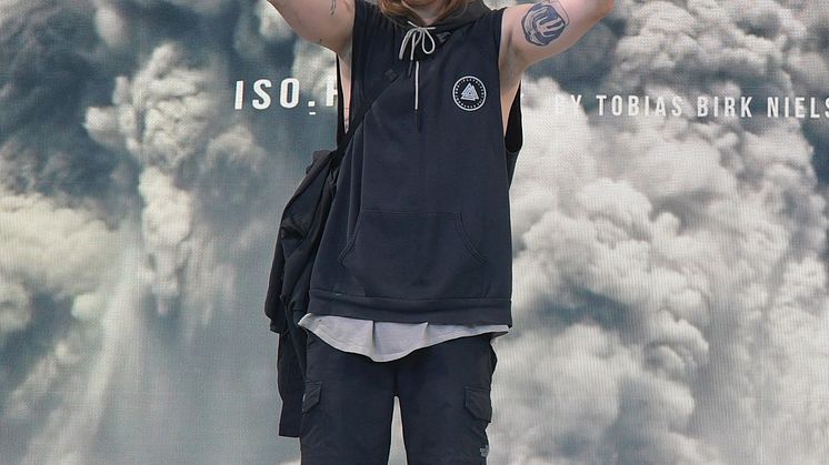 Iso Poetism AW22 031.JPG