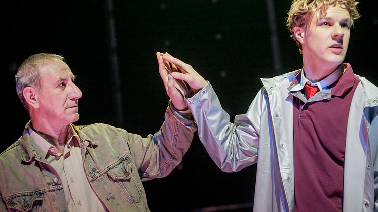 Den besynnerliga händelsen med hunden om natten - Helsingborgs stadsteater/Teater Sagohuset