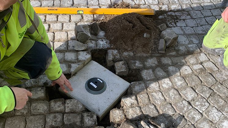Smarta sensorer mäter trycket på parkeringsplatser i Eslövs centrum.