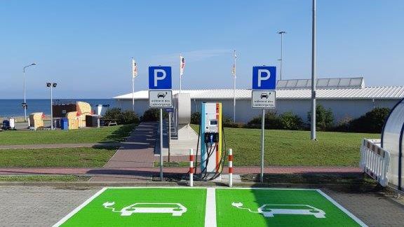 Ladestander_BorderShop_Puttgarden_p-plads