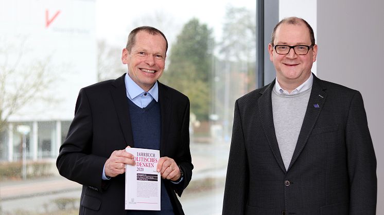 Prof. Dr. Peter Nitschke (l.) und Dr. Martin Schwarz von der Universität Vechta verantworten das Projekt maßgeblich.