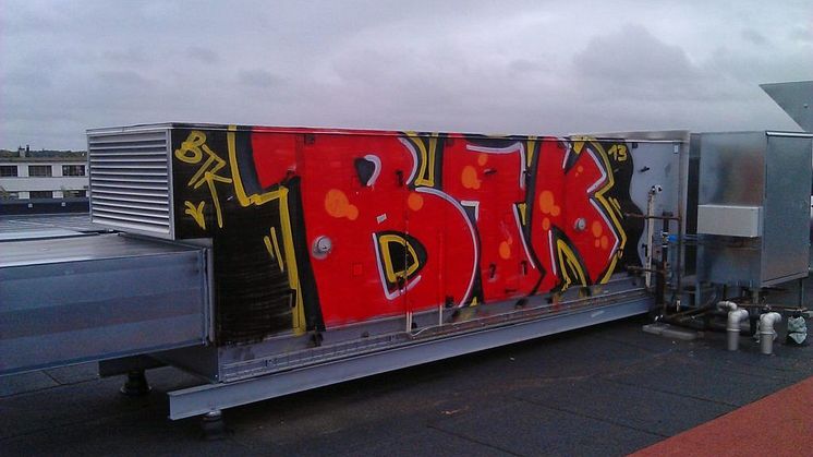 Et eksempel på graffiti, som Revidan fjernede med lethed