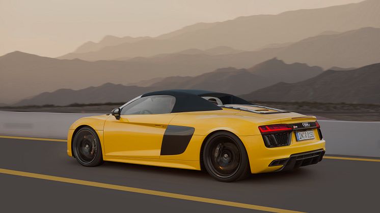 Audi R8 Spyder - lukket 