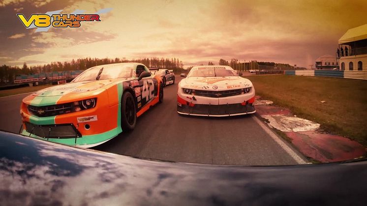 V8 Thunder Cars på Viaplay!