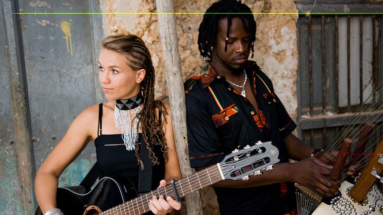 Sommarsymfonier och folkmusik från Senegal och Sverige på kora