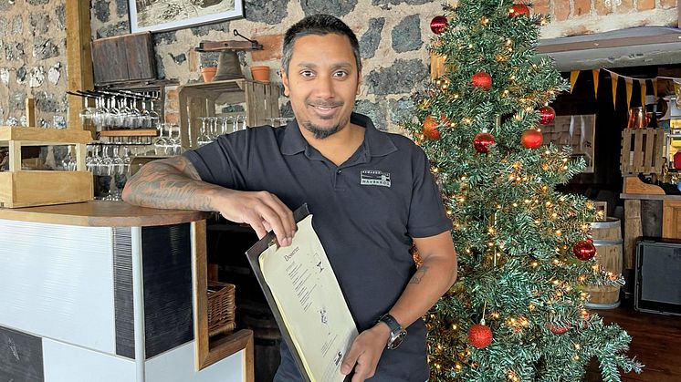 Axmar Bryggas oförglömliga julbord, en tradition som lyser starkare än någonsin, kombinerat med en ny, entusiastisk restaurangchef, Johan Nellfors.