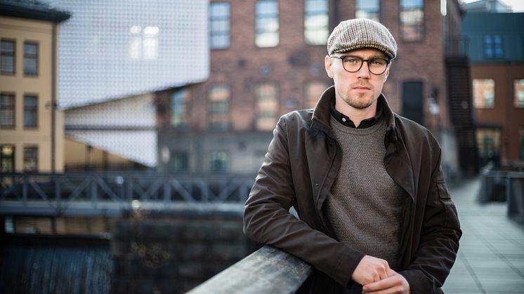 "Det är skillnad mellan policypratet och hur den faktiska verksamheten ser ut. Idealbilden av utåtriktat arbete och nätverkande är ibland långt från verkligheten", säger Albin Olausson. Foto: Anna Nilsen