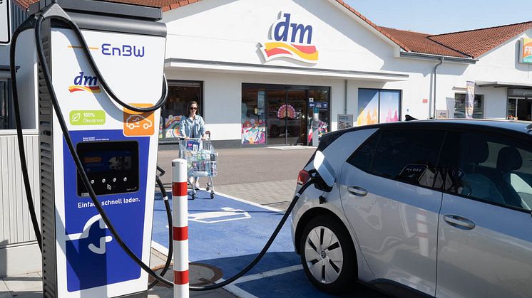 Freies Strom-Tanken an 52 EnBW-Stationen bei dm am Dienstag von 8 bis 20 Uhr 