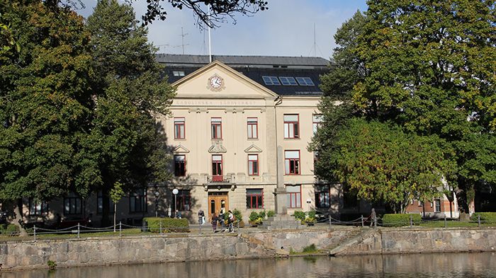 Visning av Karolinska gymnasiets nyrenoverade lokaler